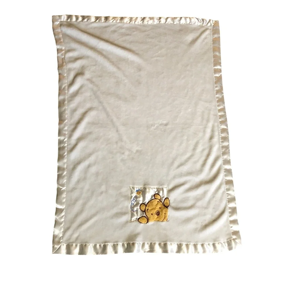Disney Winnie the Pooh Baby Blanket White Plush Satin Trim Bee 28x38